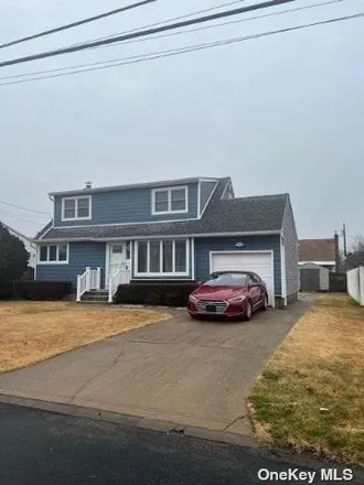 Buy this 4 bed house on 170 33rd Street in Village of Lindenhurst, NY 11757