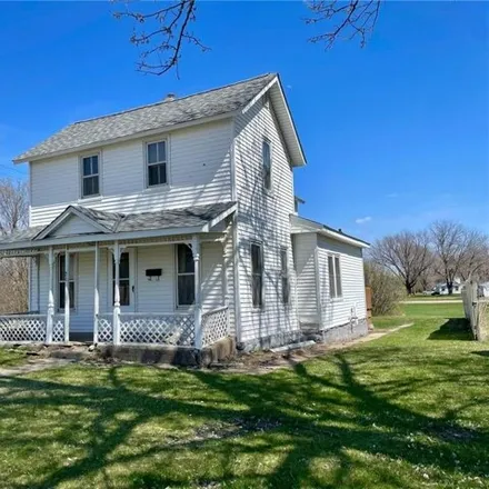 Buy this 3 bed house on 315 East Lincoln Street in Springfield, Brown County