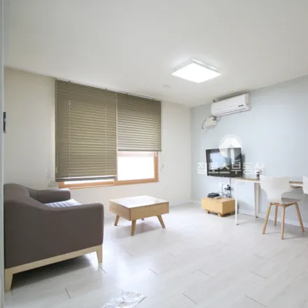 Image 3 - 서울특별시 강남구 역삼동 743-11 - Apartment for rent