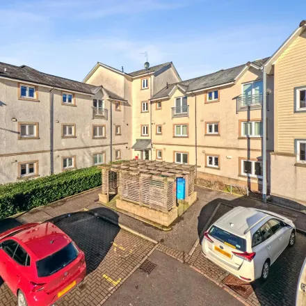 Rent this 2 bed apartment on Chandlers Court in Stirling, FK8 1NR