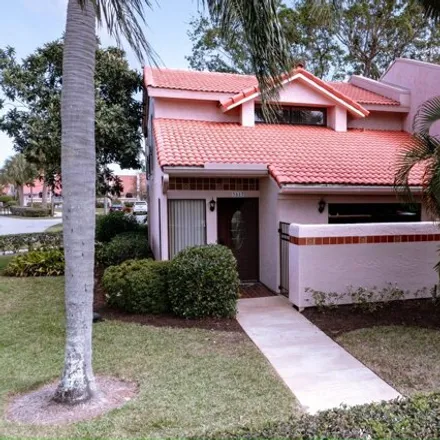 Buy this 2 bed house on 3577 Southeast Sandpiper Court in Port Saint Lucie, FL 34952