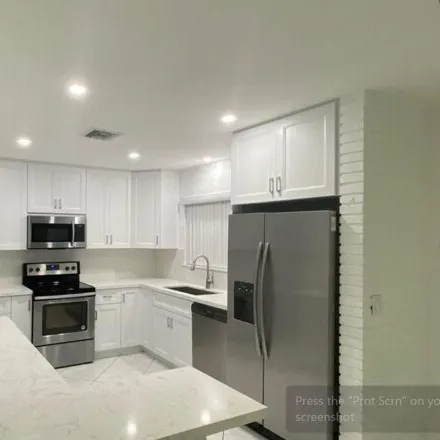 Image 2 - 1867 North 43rd Avenue, West Hollywood, Hollywood, FL 33021, USA - House for rent