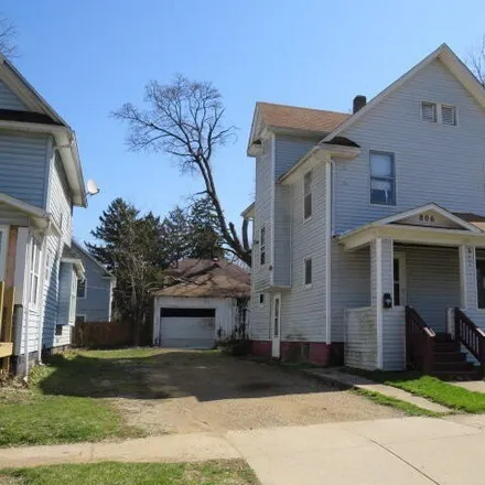 Buy this 3 bed house on 828 Hawley Street in Kalamazoo, MI 49007