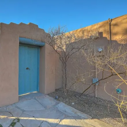 Image 3 - 3617 Love Road Southwest, Bernalillo County, NM 87121, USA - House for sale