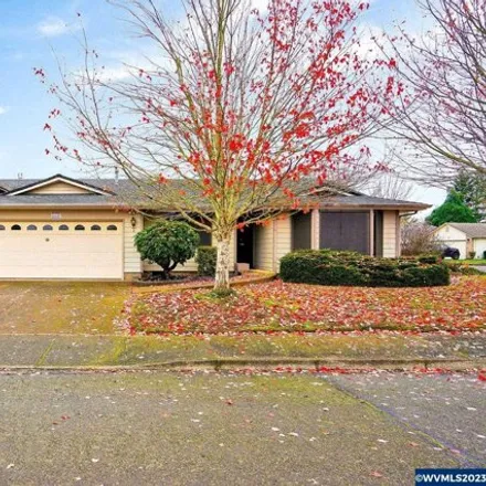 Buy this 3 bed house on 2610 Purisima Court Northeast in Salem, OR 97305