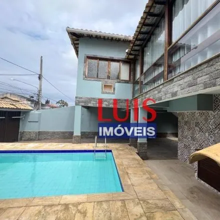 Buy this 6 bed house on Rua Nicanor Nunes in Piratininga, Niterói - RJ