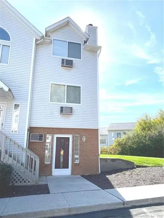 Buy this 2 bed condo on 925 Oronoke Road in Waterbury, CT 06708