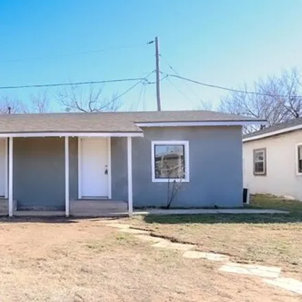 Buy this 2 bed house on 4299 Walnut Street in Big Spring, TX 79720