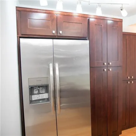 Image 4 - 1429 East 54th Street, New York, NY 11234, USA - House for sale