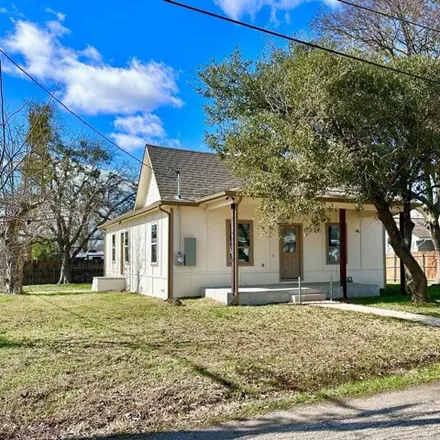 Buy this 3 bed house on 612 West Franklin Street in Wolfe City, Hunt County