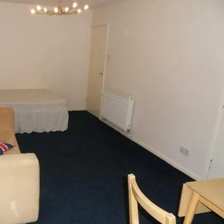 Image 4 - Halcyon Court Residential Home, 55 Cliff Road, Leeds, LS6 2EZ, United Kingdom - Apartment for rent