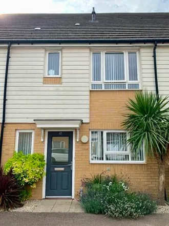 Buy this 3 bed townhouse on Meridian Close in Ramsgate, Kent