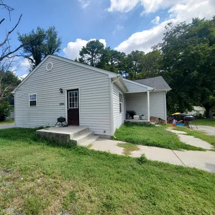 Buy this studio house on 598 South State Street in Capitol Green, Dover
