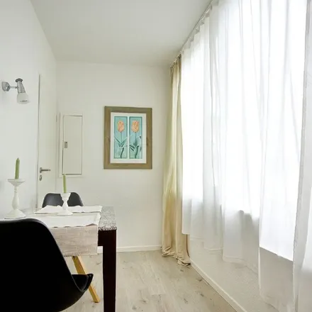 Rent this 2 bed apartment on Trierer Straße 2 in 45145 Essen, Germany