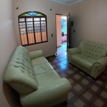 Buy this 3 bed house on Rua Largo Vinte e Um de Abril in Centro Histórico, Embu das Artes - SP