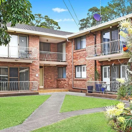 Rent this 2 bed apartment on Science (B) in Whitfield Place, Lake Illawarra NSW 2528