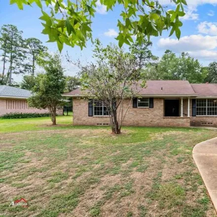 Buy this 3 bed house on 693 Edgewood Road in Kilgore, TX 75662