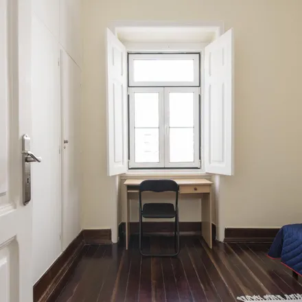 Rent this 5 bed room on Calçada da Tapada 27 in 1300-371 Lisbon, Portugal