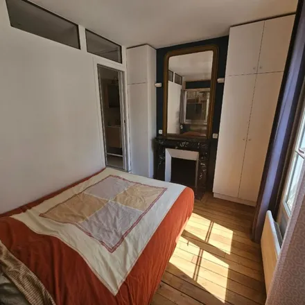 Image 5 - 6 Rue Budé, 75004 Paris, France - Apartment for rent