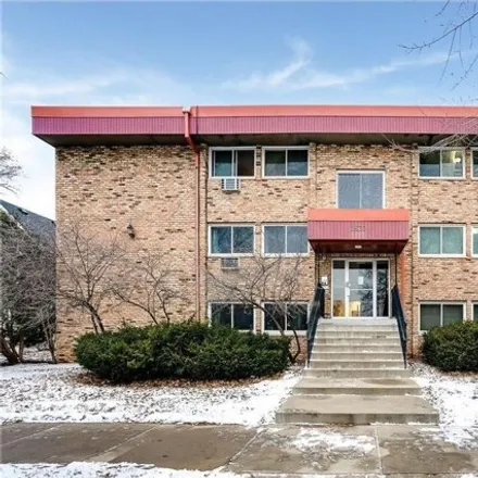 Buy this 1 bed condo on 2656 Pleasant Avenue in Minneapolis, MN 55408