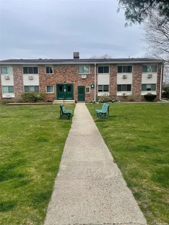 Rent this 2 bed apartment on 2435 Union Boulevard in Bay Shore, Islip