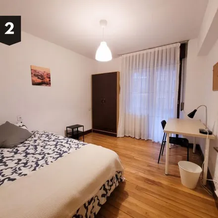 Image 2 - Karmelo kalea, 7, 48004 Bilbao, Spain - Apartment for rent