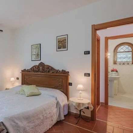 Rent this 2 bed house on Montignoso in Via Stazione, 54038 Montignoso MS
