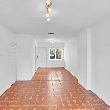 Image 8 - 205 Northwest 84th Street, Little River, Miami-Dade County, FL 33150, USA - Townhouse for rent
