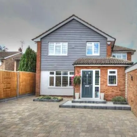 Buy this 5 bed house on Manor Road in Barton-le-Clay, MK45 4NU