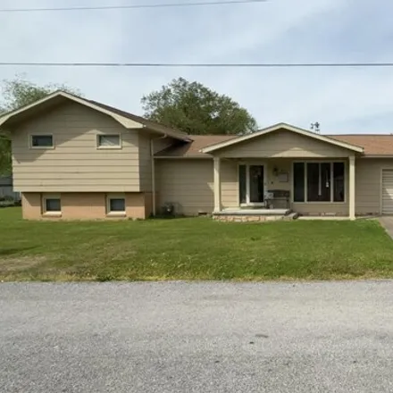 Buy this 3 bed house on 281 East Boling Street in Benton, IL 62812