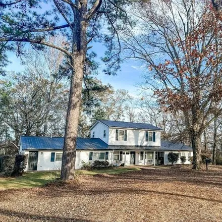 Buy this 5 bed house on 701 Blueberry Hill Road in Autauga County, AL 36067