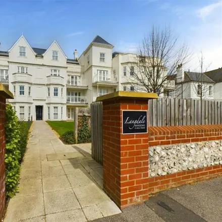 Image 2 - Belsize Road, Worthing, BN11 4RH, United Kingdom - Apartment for sale