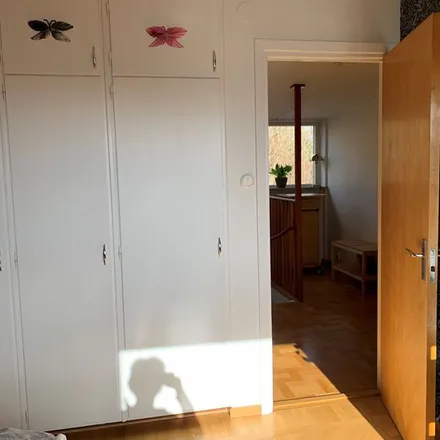 Rent this 7 bed apartment on Nehrmans väg in 224 60 Lund, Sweden