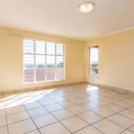 Image 7 - Tipuana Avenue, Mindalore North, Krugersdorp, 1725, South Africa - Apartment for rent