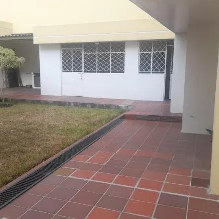 Rent this 3 bed house on Inmobiliaria Centauro in Voz Andes, 170510