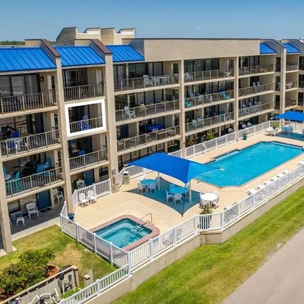 Image 1 - 1015 Water Street, Rockport, TX 78382, USA - Condo for sale