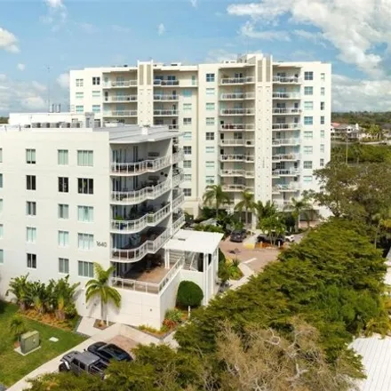 Buy this 3 bed condo on Parking Garage in East Peppertree Drive, Siesta Key