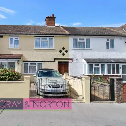 Buy this 3 bed townhouse on Longhurst Road in London, CR0 7AS