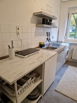 Rent this 3 bed apartment on Thedestraße 7 in 22767 Hamburg, Germany