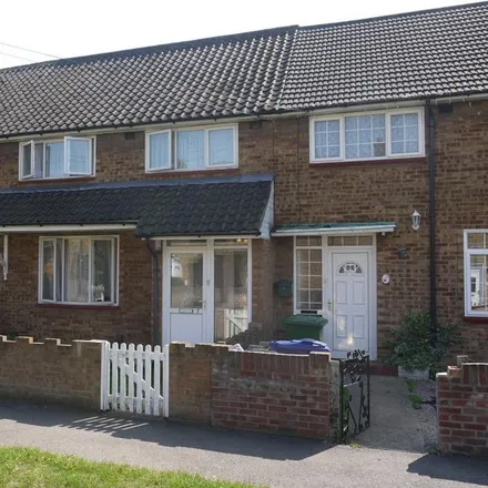 Rent this 3 bed townhouse on Broxburn Drive in South Ockendon, RM15 5QA