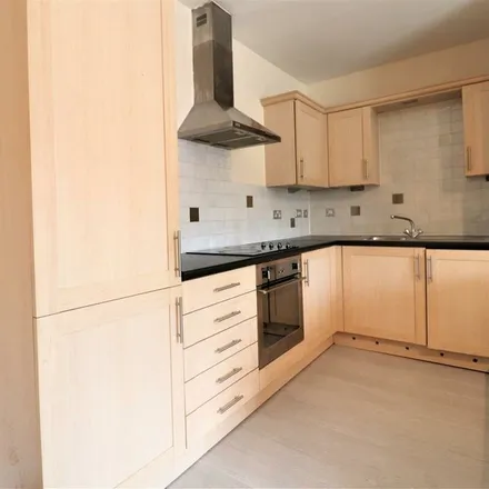 Image 3 - Culham Court, Redford Way, London, UB8 1SY, United Kingdom - Apartment for rent