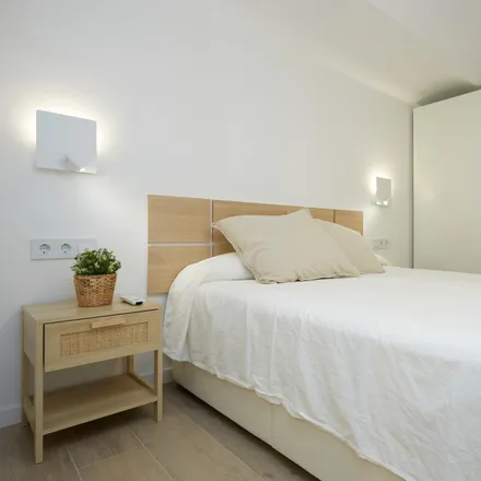 Rent this 2 bed apartment on Carrer del Comte d'Urgell in 63, 08001 Barcelona