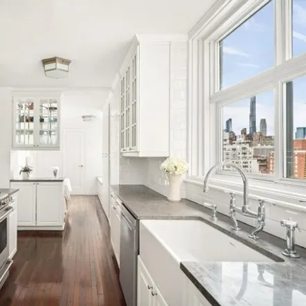 Image 6 - 1380 3rd Avenue, New York, NY 10075, USA - Apartment for sale