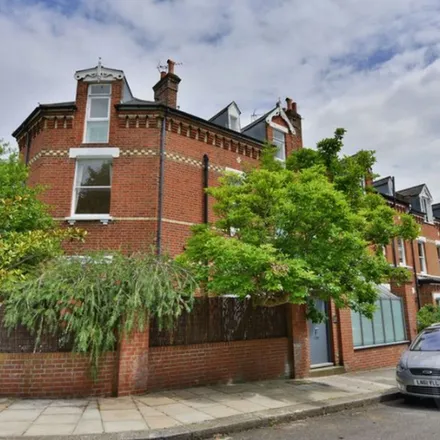 Rent this 5 bed apartment on Rudall Crescent in London, NW3 1RS