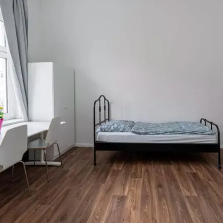 Rent this 3 bed apartment on Potsdamer Straße 69 in 10785 Berlin, Germany