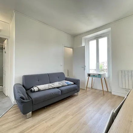 Rent this 3 bed apartment on 139 Avenue Jean Lolive in 93500 Pantin, France