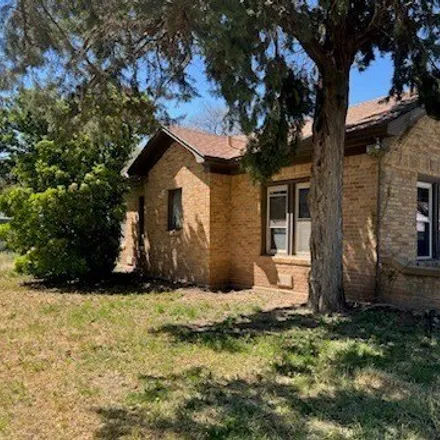 Image 3 - 840 Cypress Street, Roscoe, TX 79545, USA - House for sale