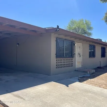 Buy this 3 bed townhouse on 5185 S Mountain Ave in Tucson, Arizona