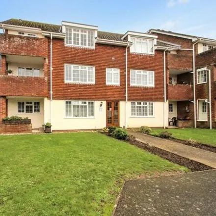 Rent this 2 bed room on Lamorna Grove in Worthing, BN14 9BJ