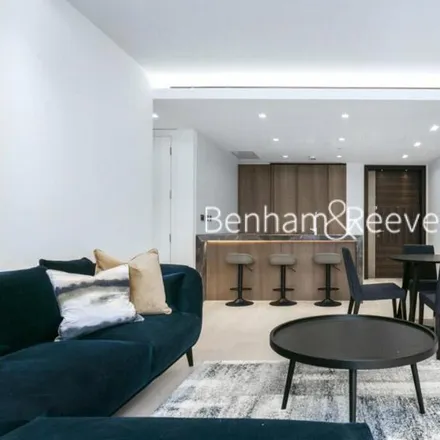 Rent this 2 bed apartment on Lincoln Square in 18 Portugal Street, London
